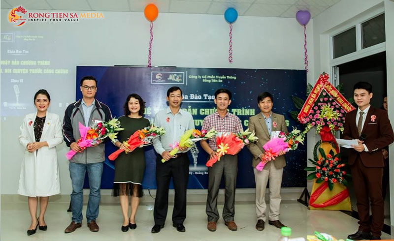 mc-qna01-khai-giang-16