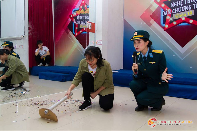 mc16mce01-le-tot-nghiep-be-giang-22